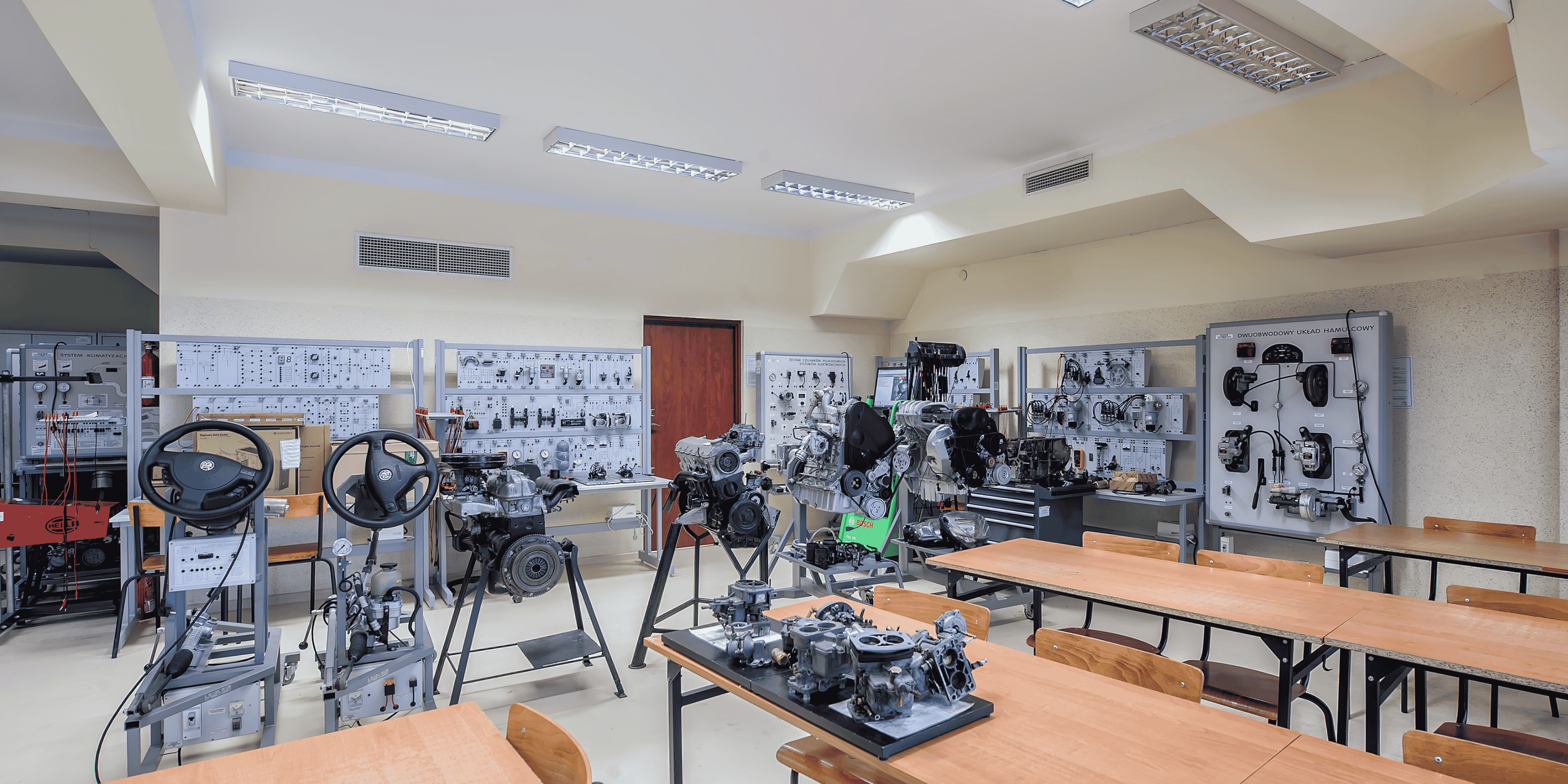 Pracownie techniczne i zawodowe Zespołu Szkół w Ropczycach