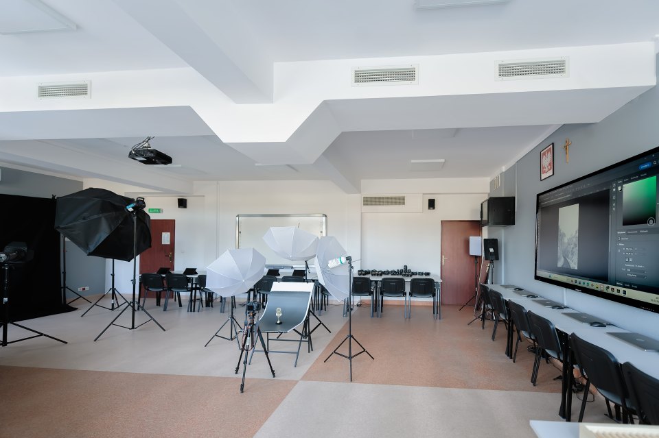 Pracownia WT3 — Fotografia i studio oświetleniowe, ujęcie 1.