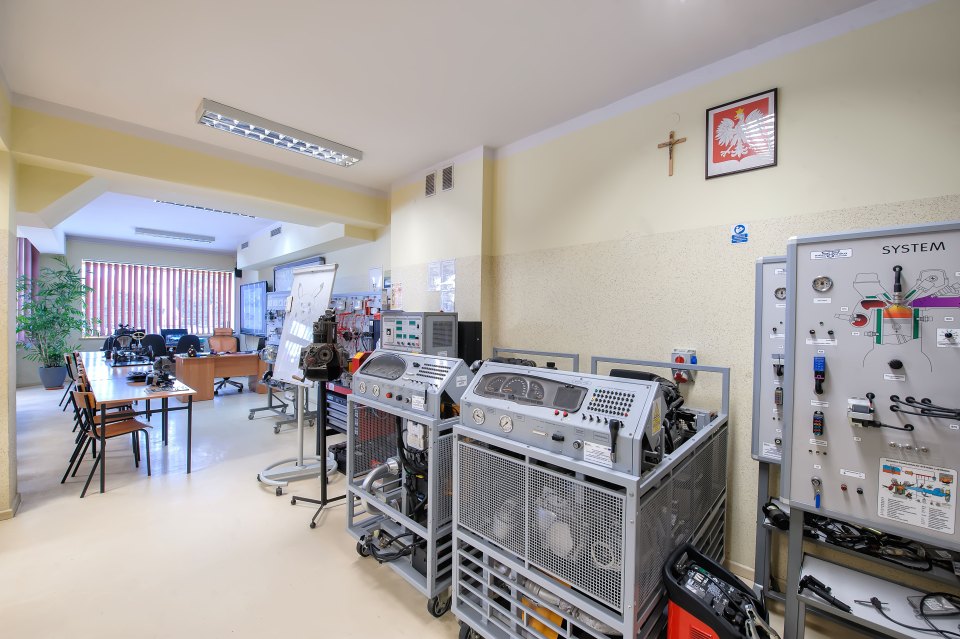 Pracownia WT2 — Diagnostyka i technika samochodowa, ujęcie 4.