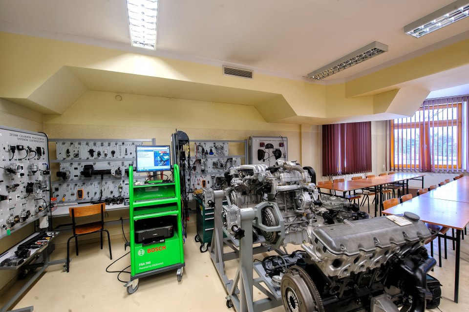 Pracownia WT2 — Diagnostyka i technika samochodowa, ujęcie 3.